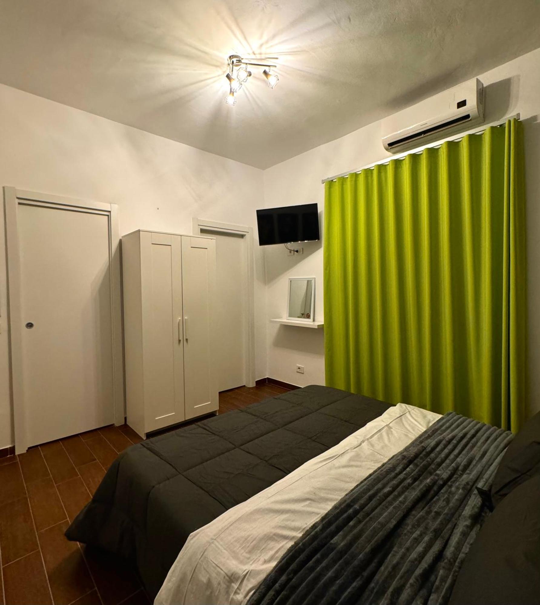 Enotria Bnb Bed & Breakfast Reggio Calabria Exterior photo